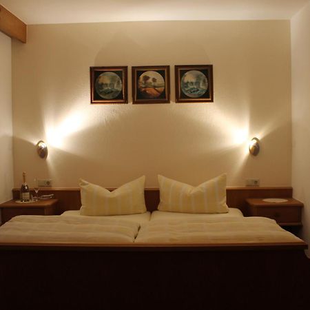 Appartements Zerzer Ried im Oberinntal Room photo