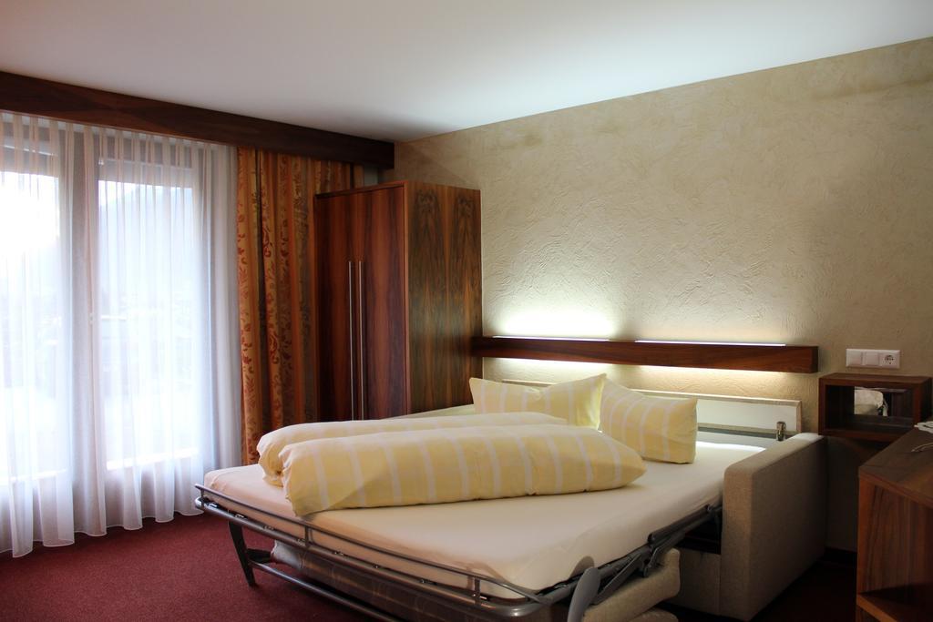 Appartements Zerzer Ried im Oberinntal Room photo