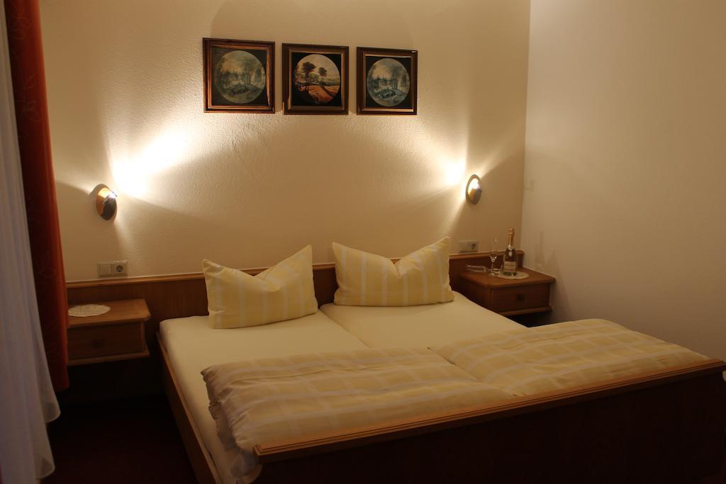 Appartements Zerzer Ried im Oberinntal Room photo
